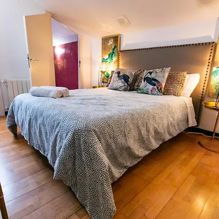 3 En Calle San Vicente. Apartment *