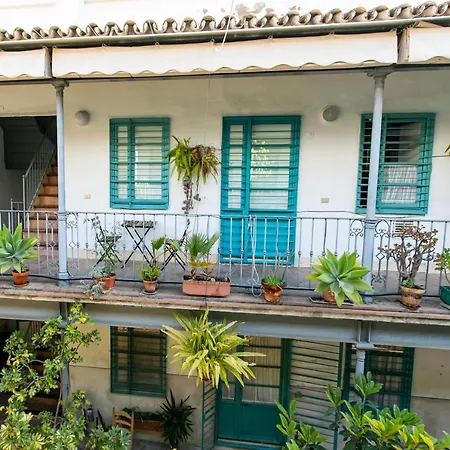 3 En Calle San Vicente. Apartment *